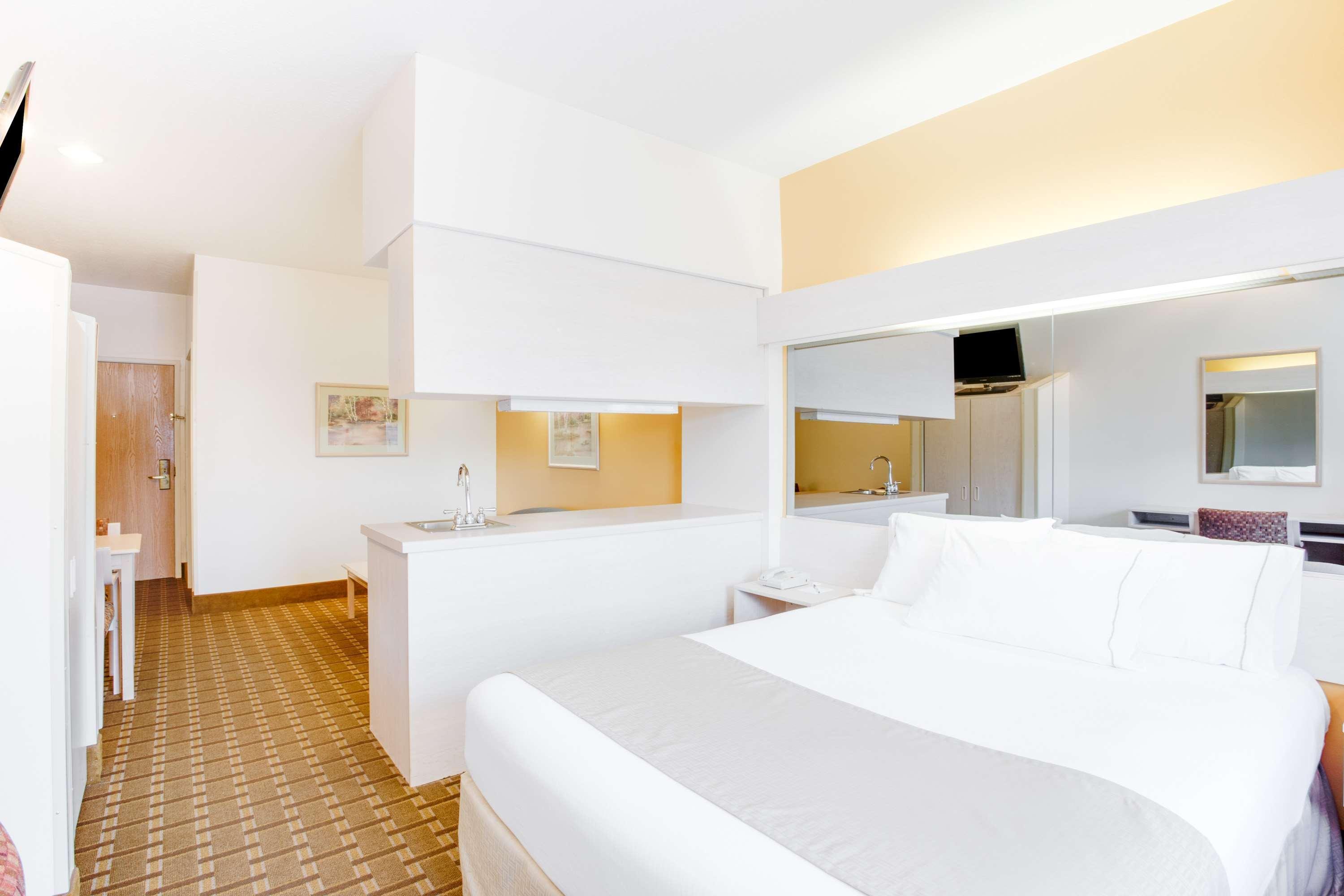 Surestay Hotel By Best Western Christiansburg Blacksburg Exterior photo